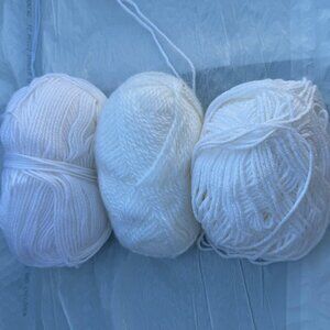 🛒 $6 - Yarn Bundle - White #313